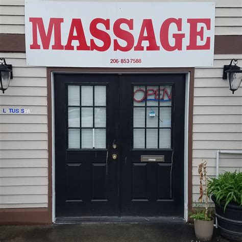 If you are uncomfortable with having a male or female therapist or if you prefer a specific therapist, you may make a request prior to scheduling the massage. . Seattle asian massage